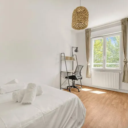 Grand - Parking Gratuit - Metro A 100m *