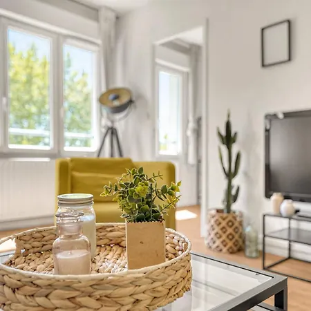 Grand - Parking Gratuit - Metro A 100m