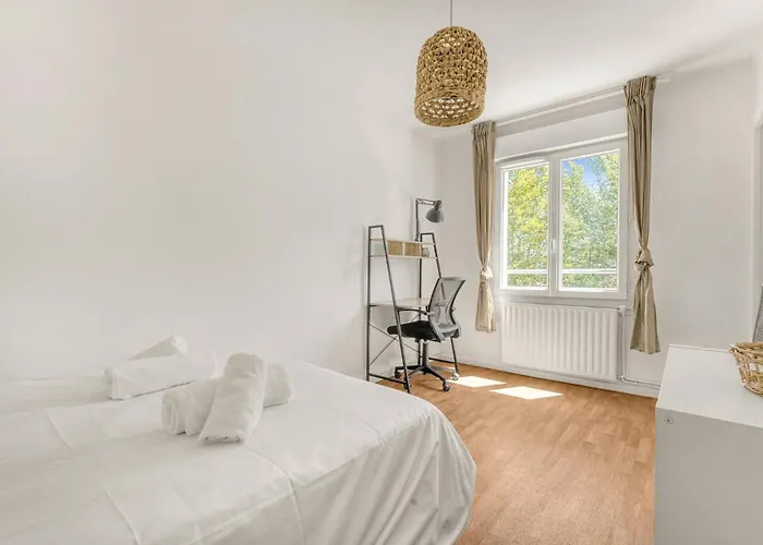 Grand - Parking Gratuit - Metro A 100m *